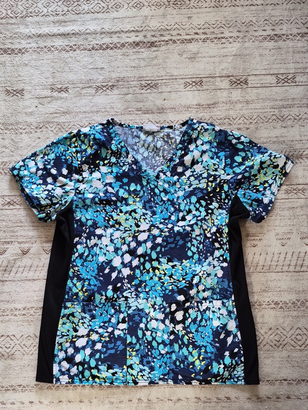 Scrubstar Teal and Navy Floral V-Neck Short Sleeve Top